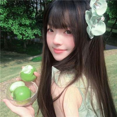 踉跄的女孩